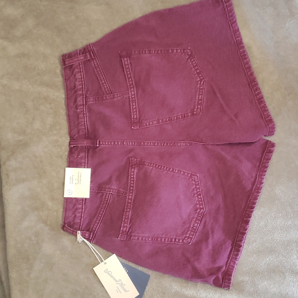 COPY - Universal Thread High Rise Midi Shorts 4 - Picture 2 of 4